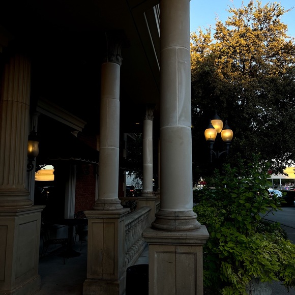 Meet your Posher, Nancy - Picture 4 of 5